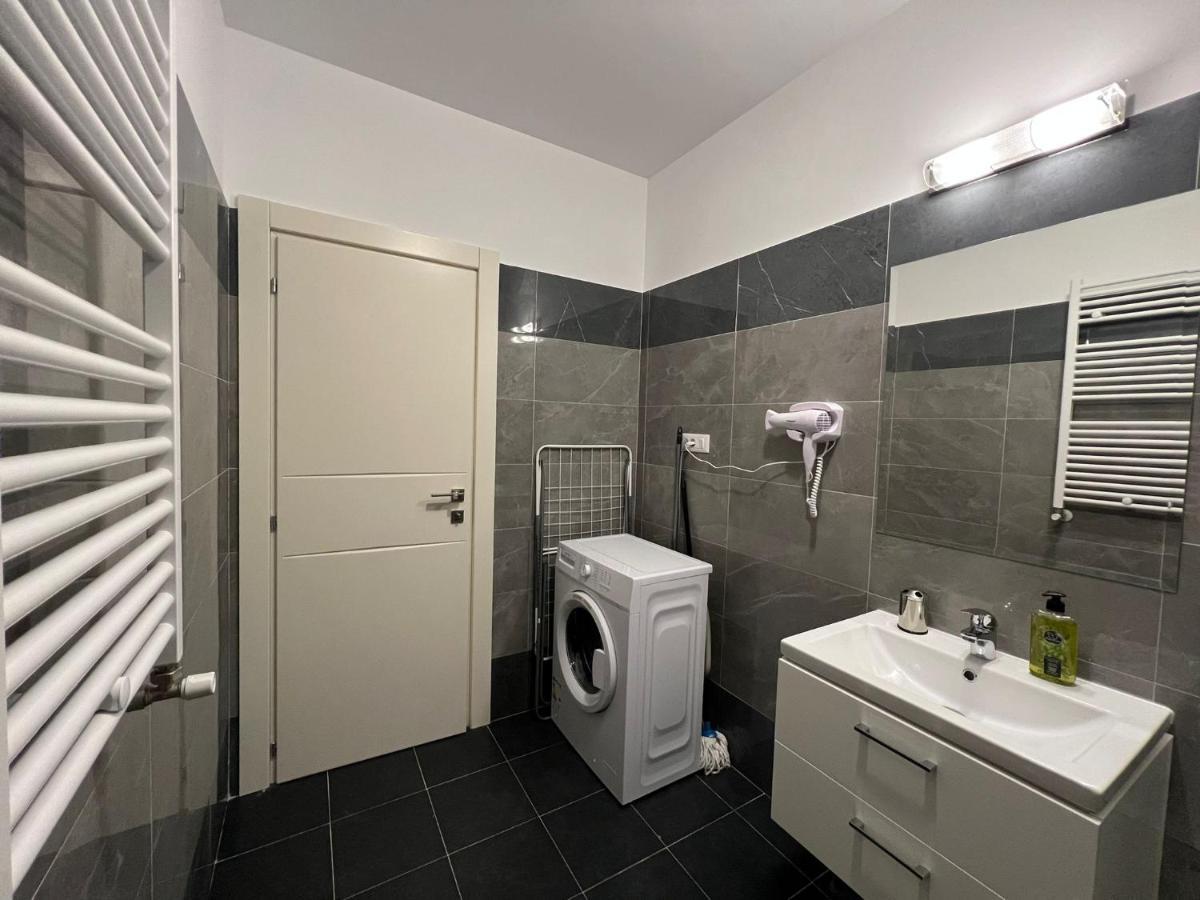 Perfect Host Palas Centru Apartman Jászvásár Kültér fotó