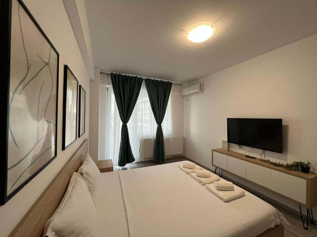 Perfect Host Palas Centru Apartman Jászvásár Kültér fotó