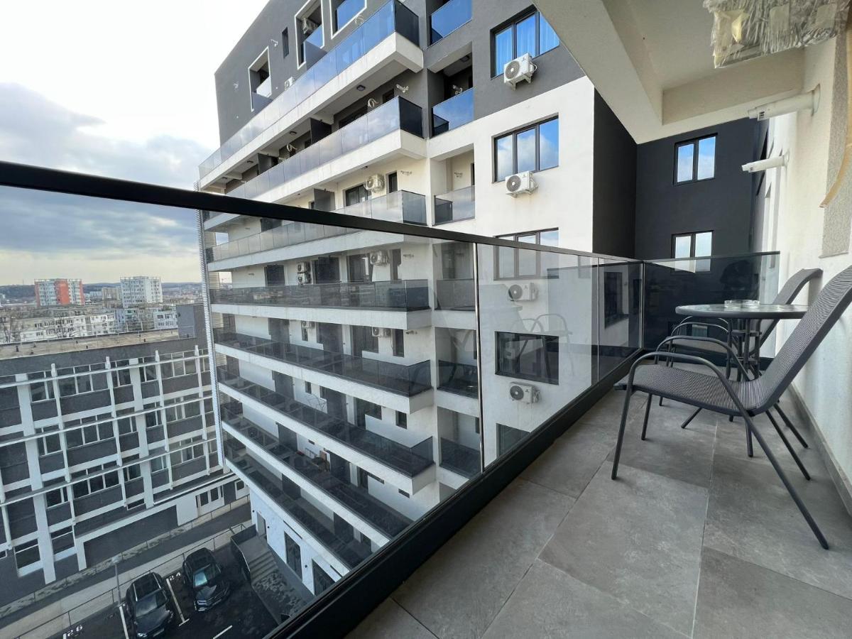 Perfect Host Palas Centru Apartman Jászvásár Kültér fotó