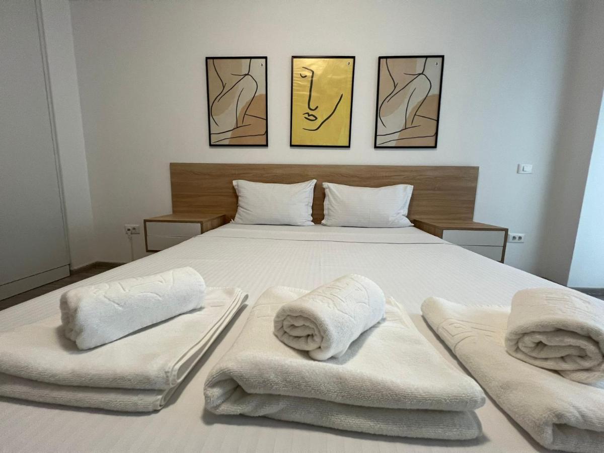 Perfect Host Palas Centru Apartman Jászvásár Kültér fotó