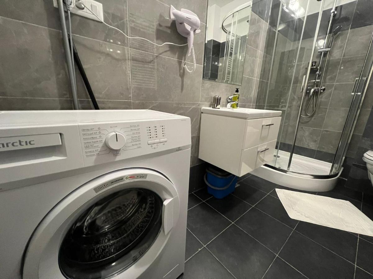 Perfect Host Palas Centru Apartman Jászvásár Kültér fotó