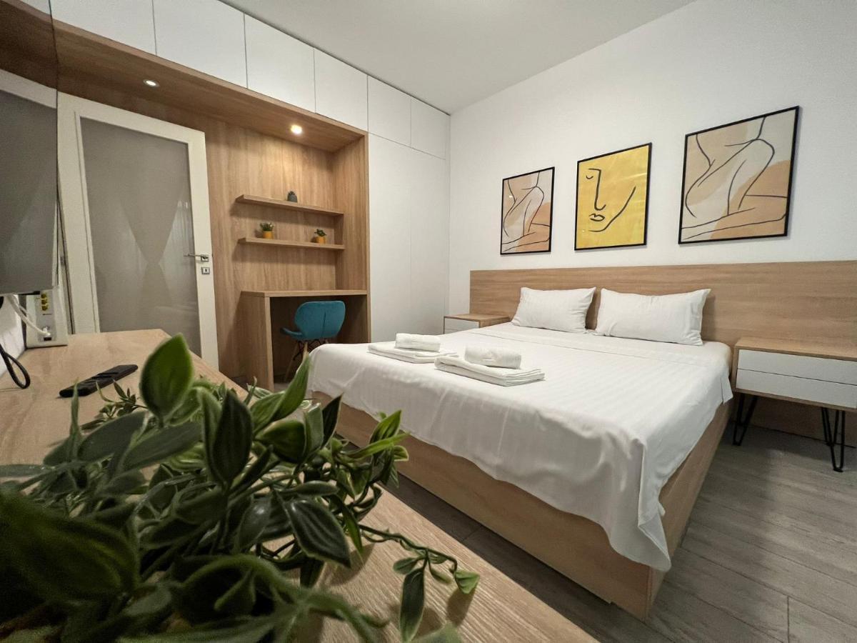 Perfect Host Palas Centru Apartman Jászvásár Kültér fotó