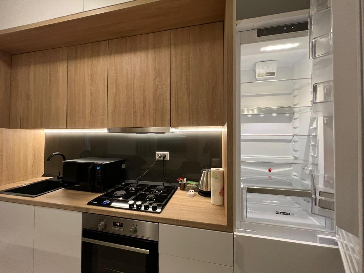 Perfect Host Palas Centru Apartman Jászvásár Kültér fotó