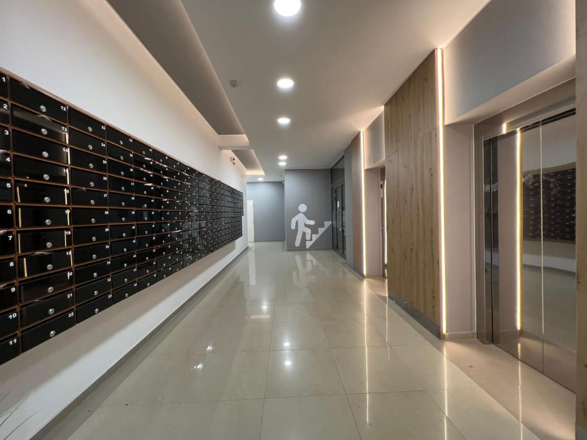 Perfect Host Palas Centru Apartman Jászvásár Kültér fotó
