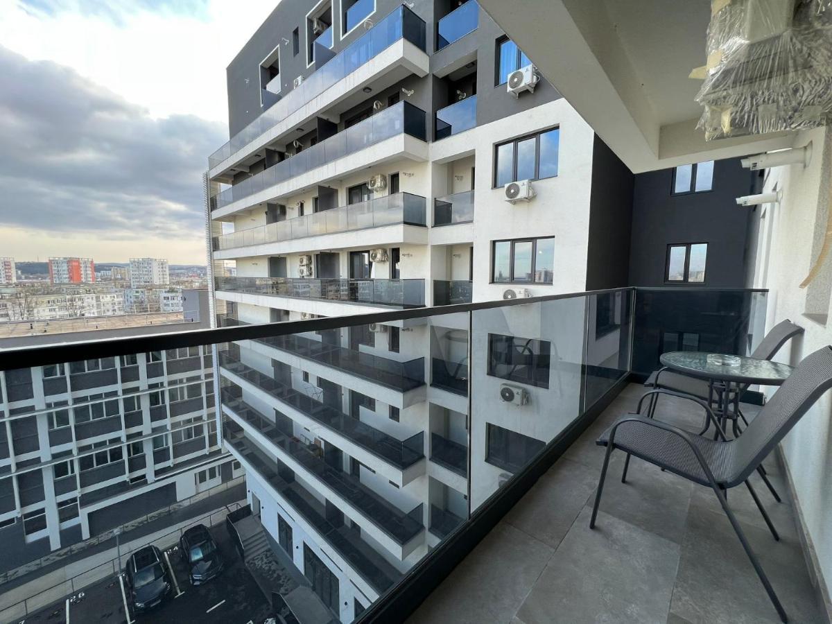 Perfect Host Palas Centru Apartman Jászvásár Kültér fotó