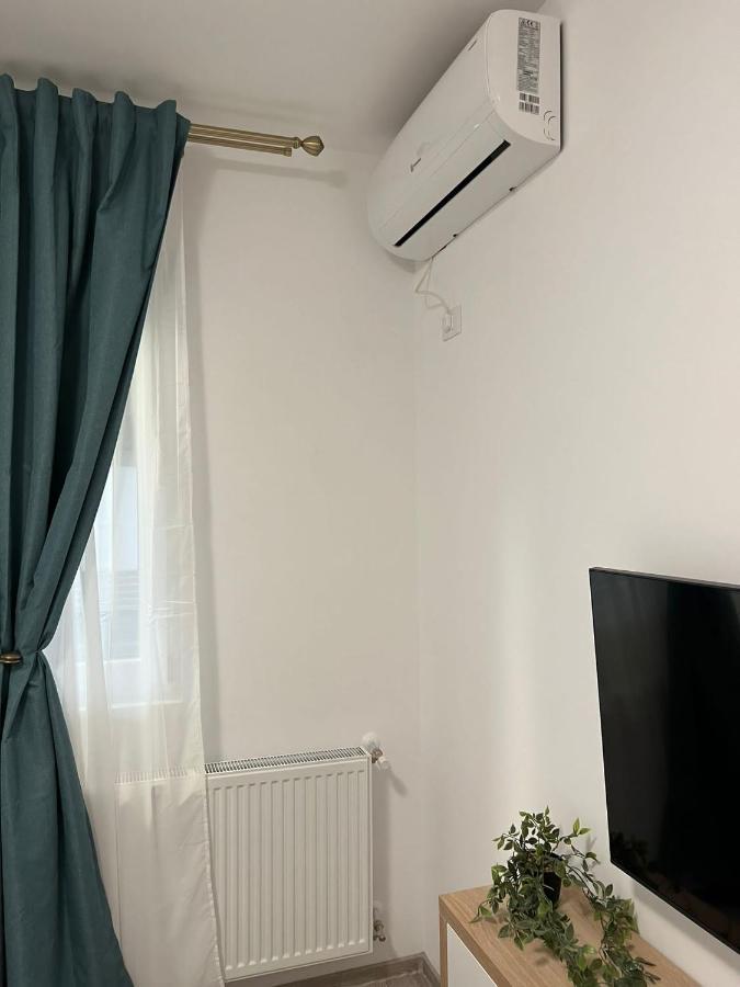 Perfect Host Palas Centru Apartman Jászvásár Kültér fotó