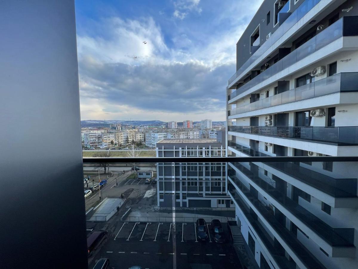 Perfect Host Palas Centru Apartman Jászvásár Kültér fotó